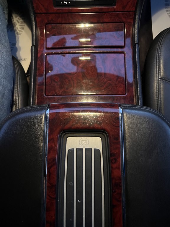2014 Cadillac Escalade Image 22