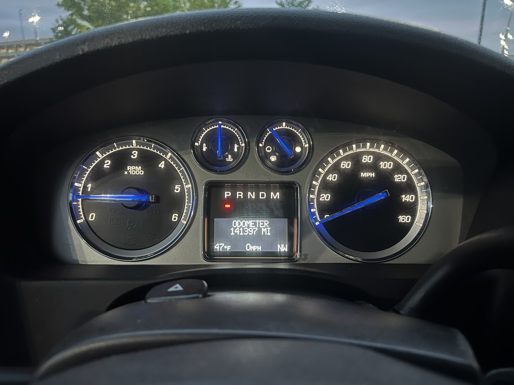 2014 Cadillac Escalade Image 24