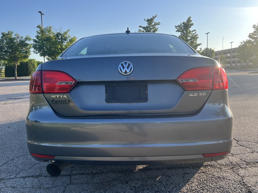 2012 Volkswagen Jetta Image 4