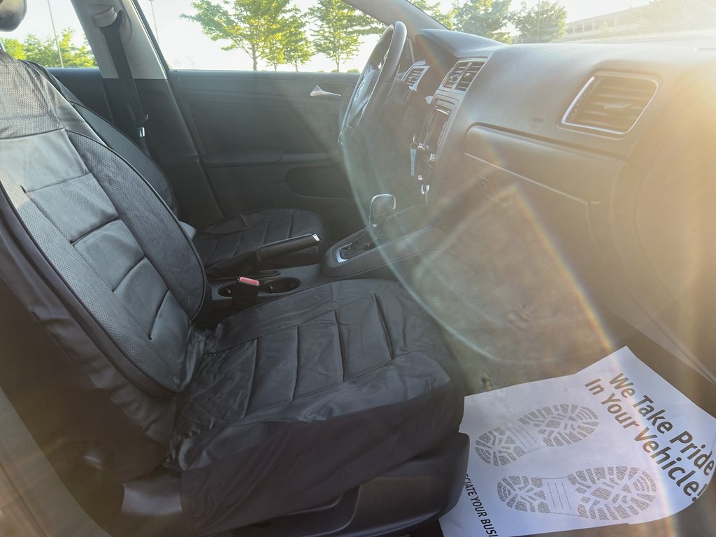2012 Volkswagen Jetta Image 10