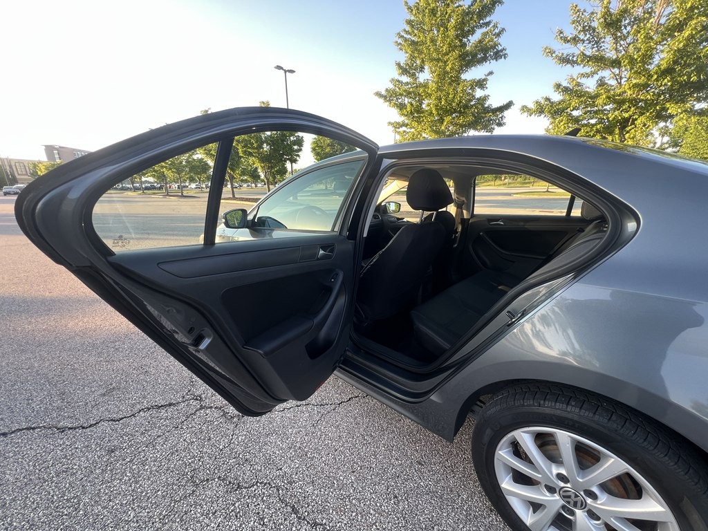 2012 Volkswagen Jetta Image 13