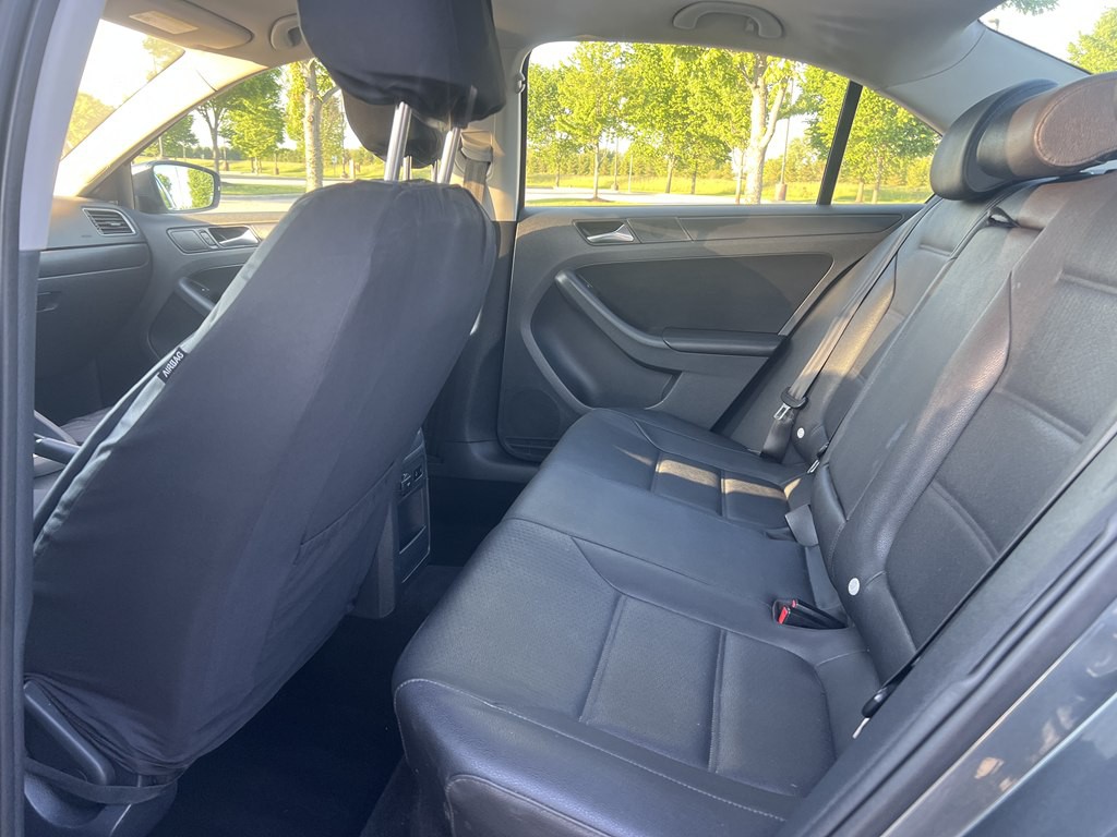 2012 Volkswagen Jetta Image 14