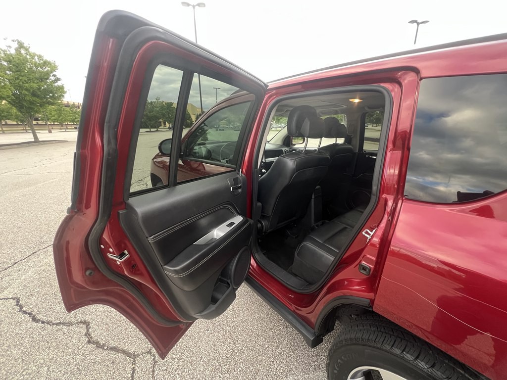 2016 Jeep Compass Image 13
