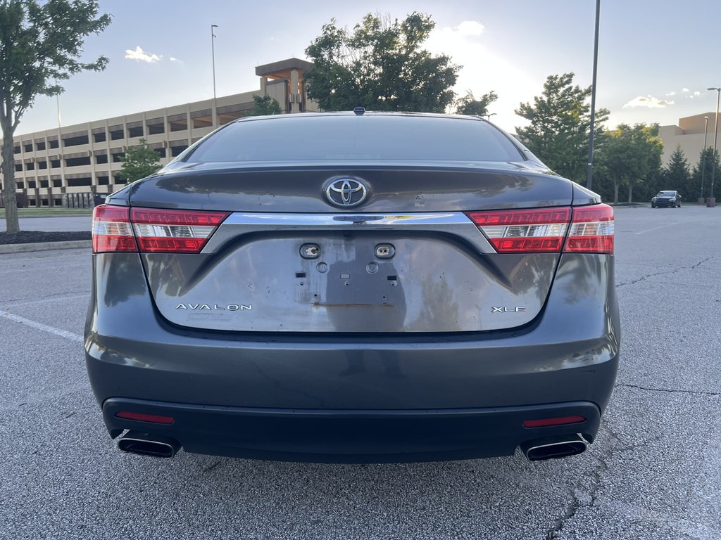 2015 Toyota Avalon Image 4