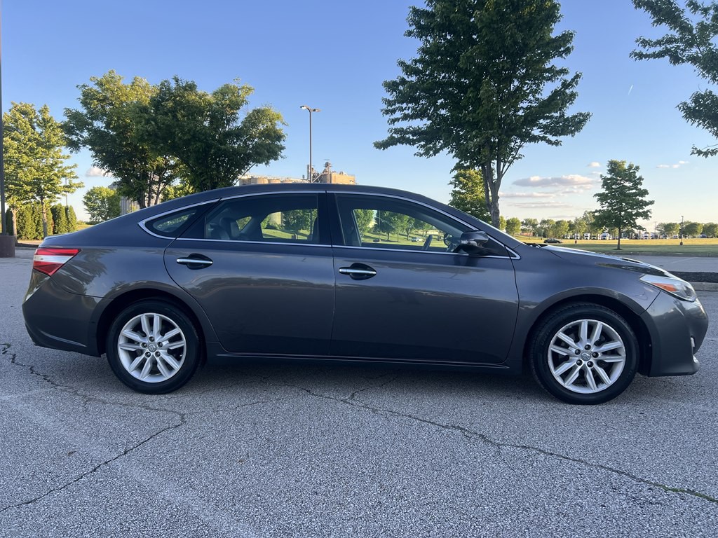2015 Toyota Avalon Image 6