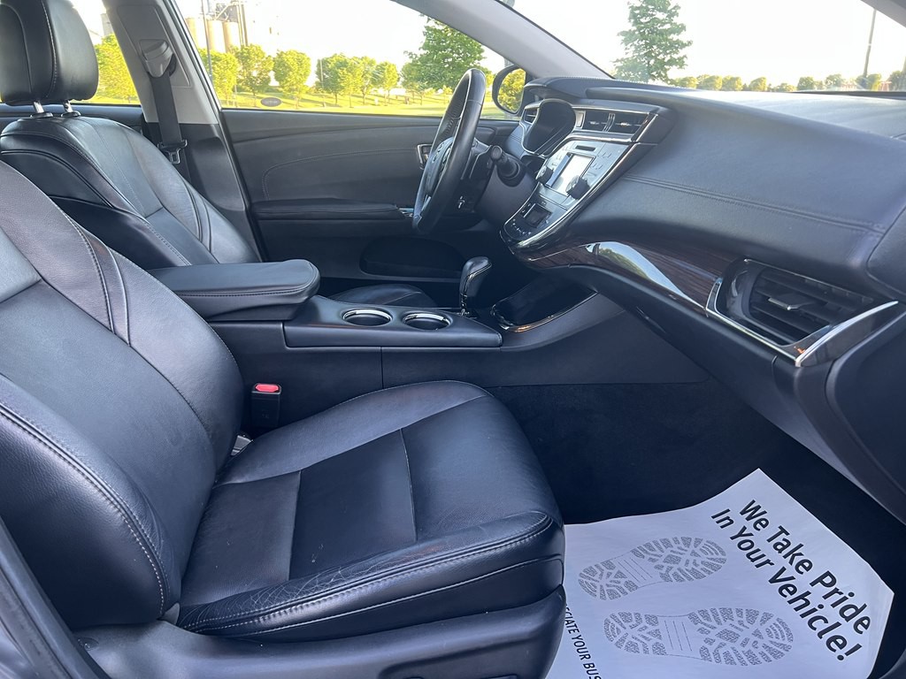2015 Toyota Avalon Image 11