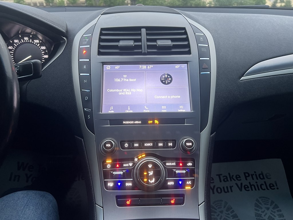 2020 Lincoln MKZ Image 20