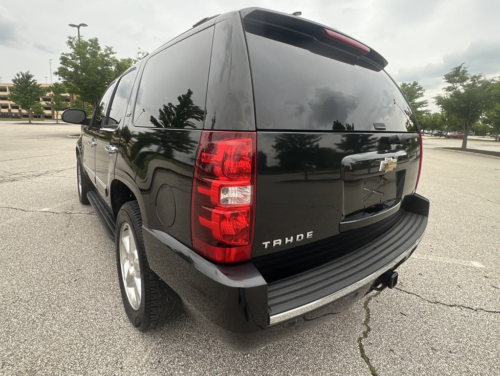 2010 Chevrolet Tahoe Image 3