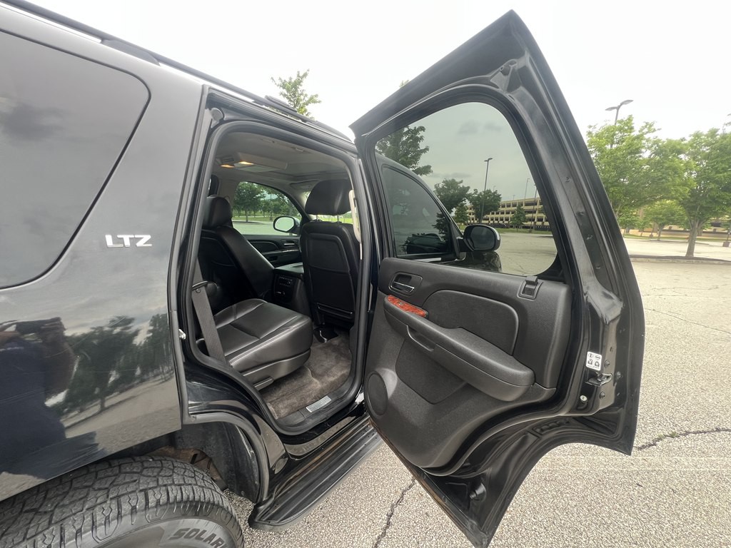 2010 Chevrolet Tahoe Image 12