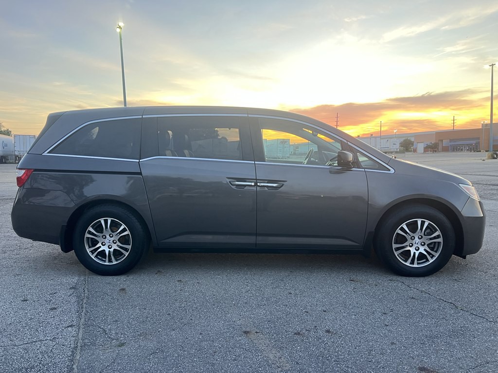 2013 Honda Odyssey Image 6