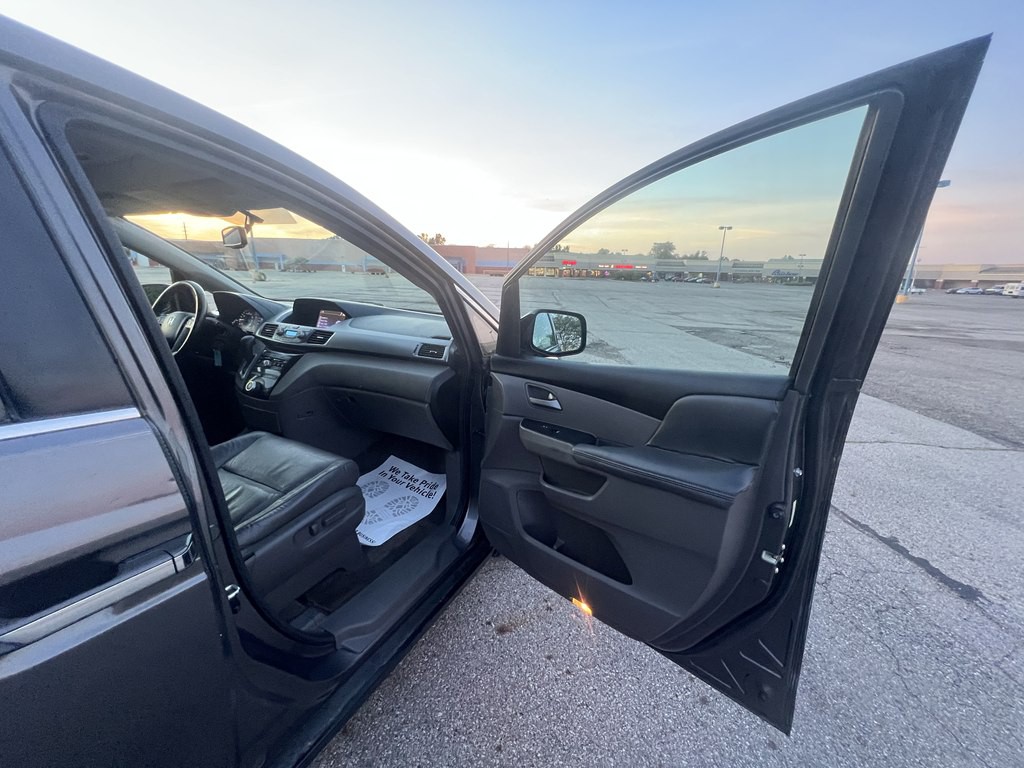 2013 Honda Odyssey Image 10