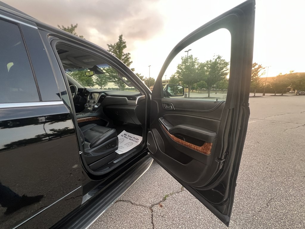 2015 Chevrolet Suburban Image 10