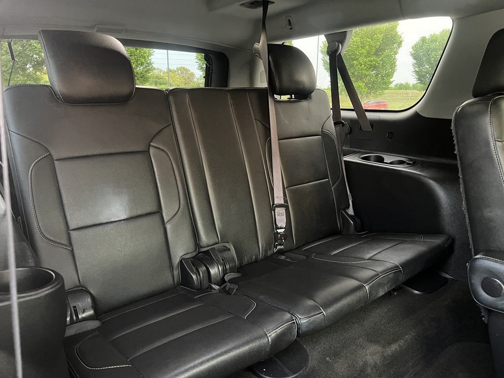 2015 Chevrolet Suburban Image 14