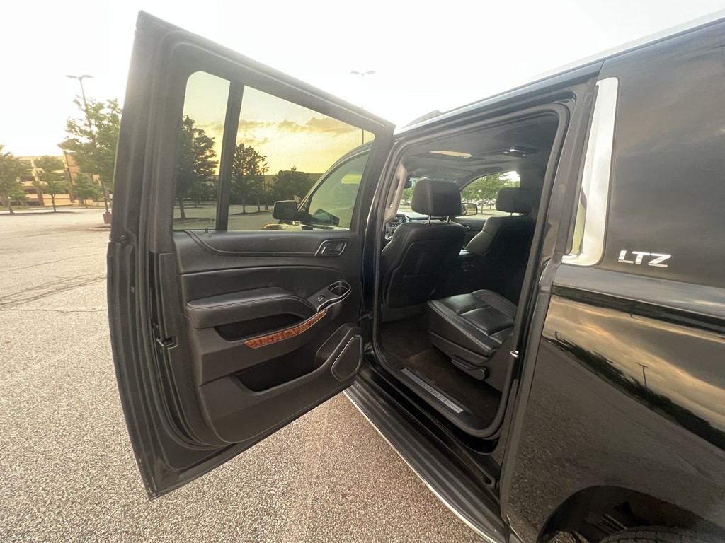 2015 Chevrolet Suburban Image 15