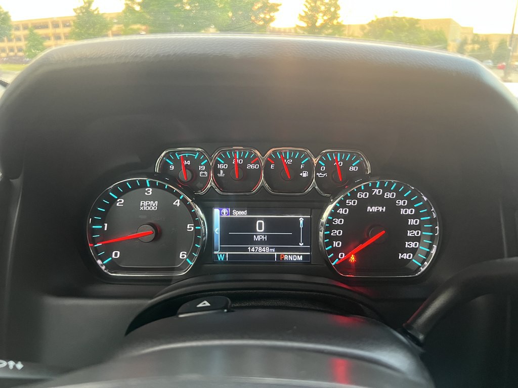 2015 Chevrolet Suburban Image 20