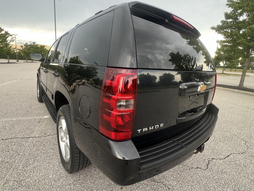 2012 Chevrolet Tahoe Image 3
