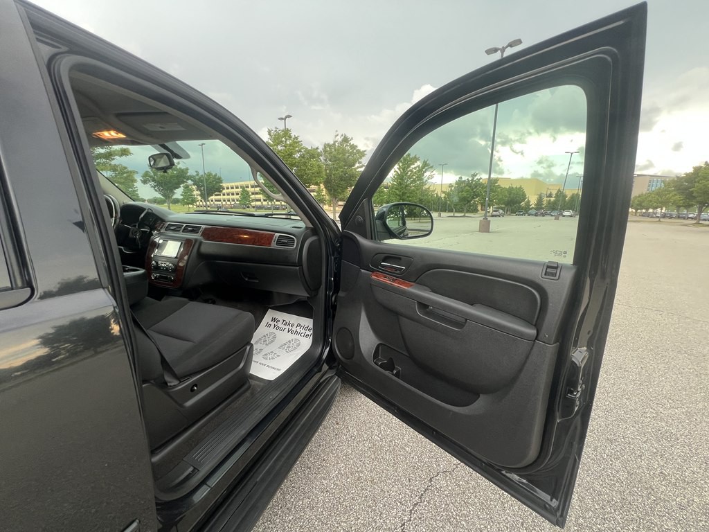 2012 Chevrolet Tahoe Image 10