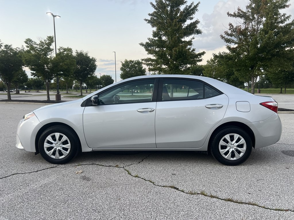 2014 Toyota Corolla Image 2