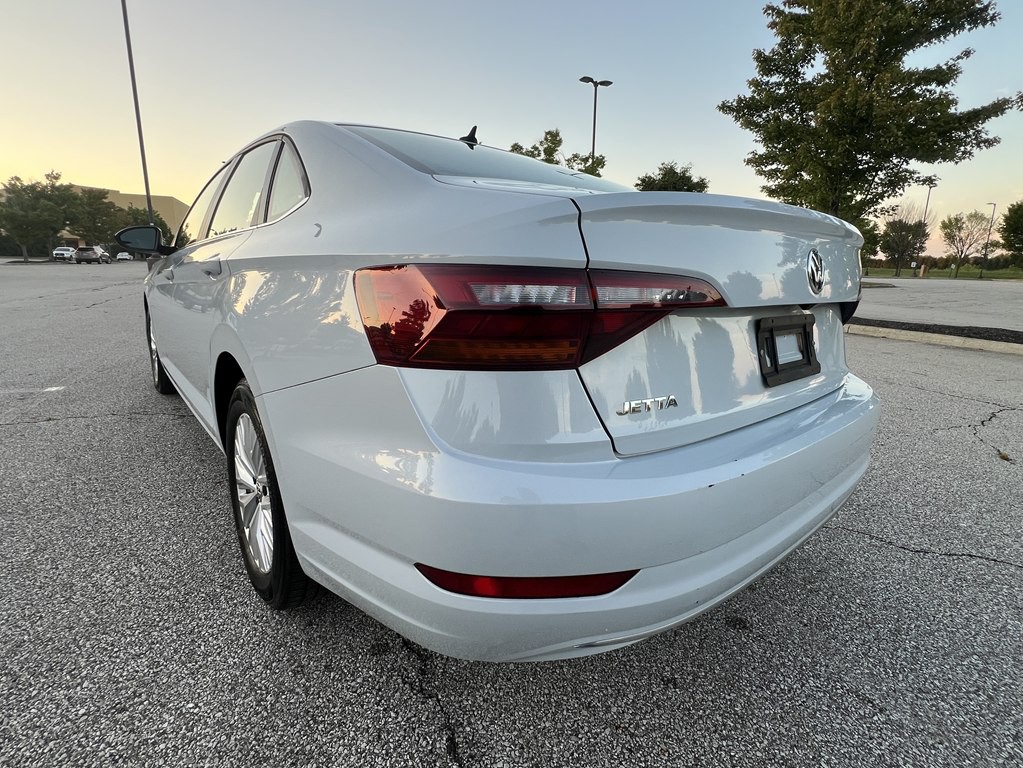 2019 Volkswagen Jetta Image 3