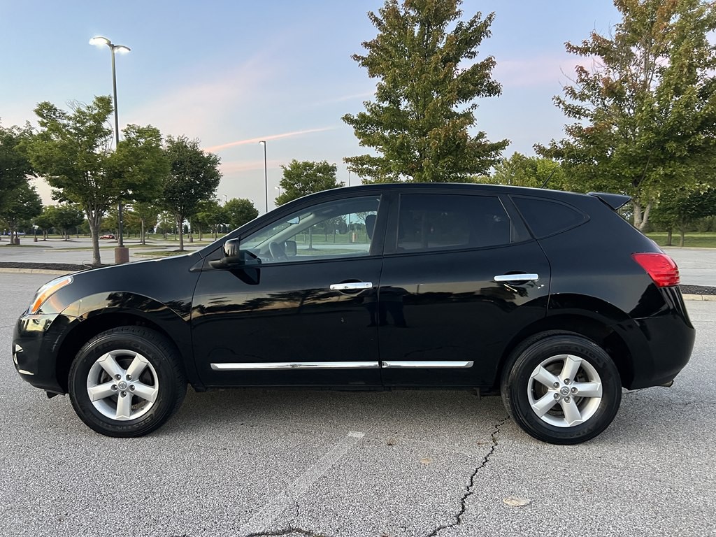 2013 Nissan Rogue Image 2