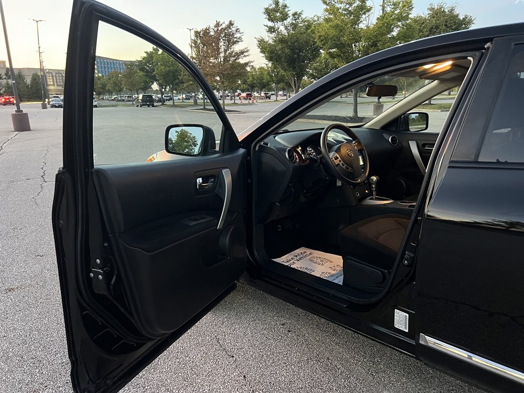 2013 Nissan Rogue Image 16