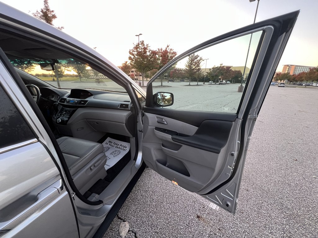 2012 Honda Odyssey Image 10