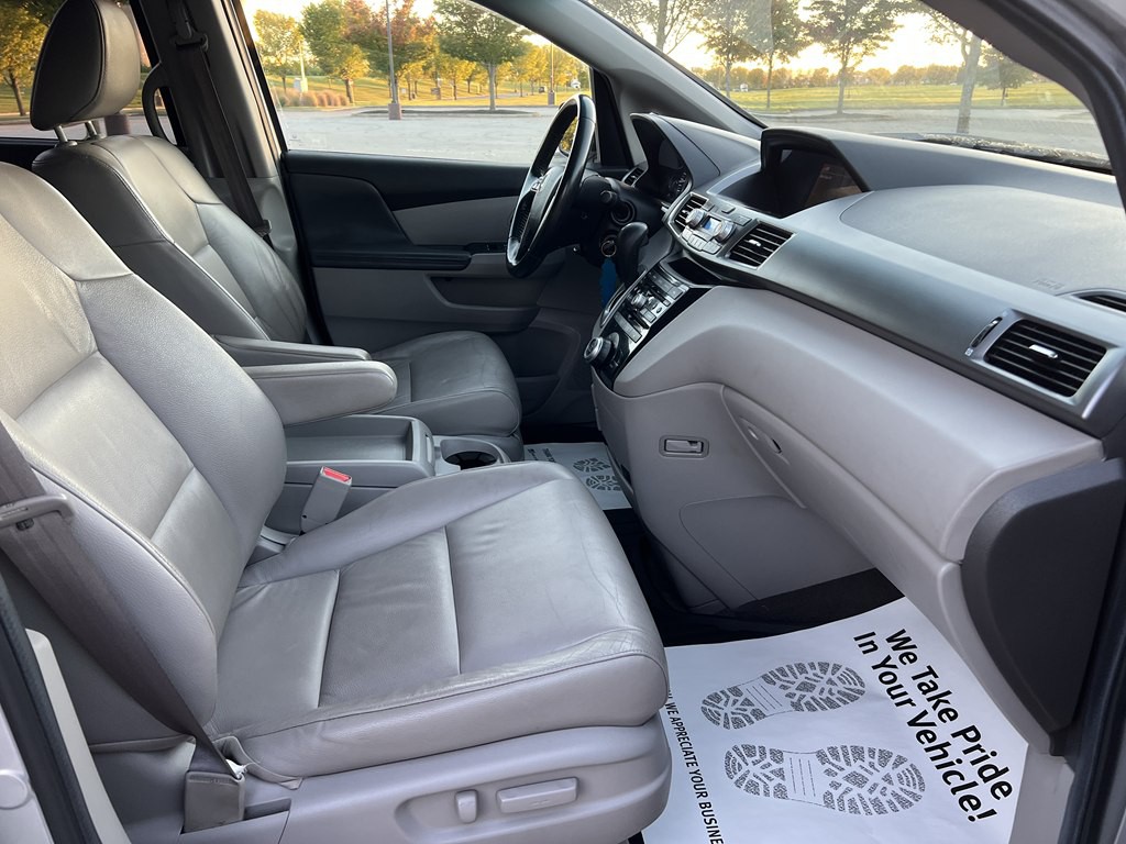 2012 Honda Odyssey Image 11