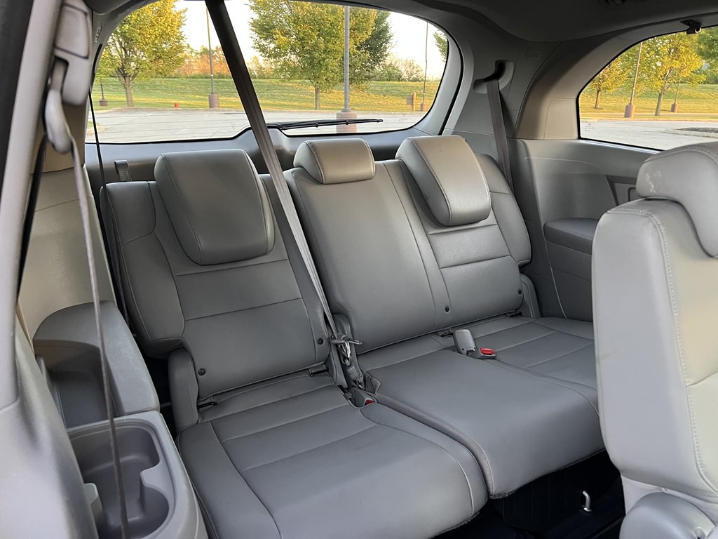 2012 Honda Odyssey Image 13