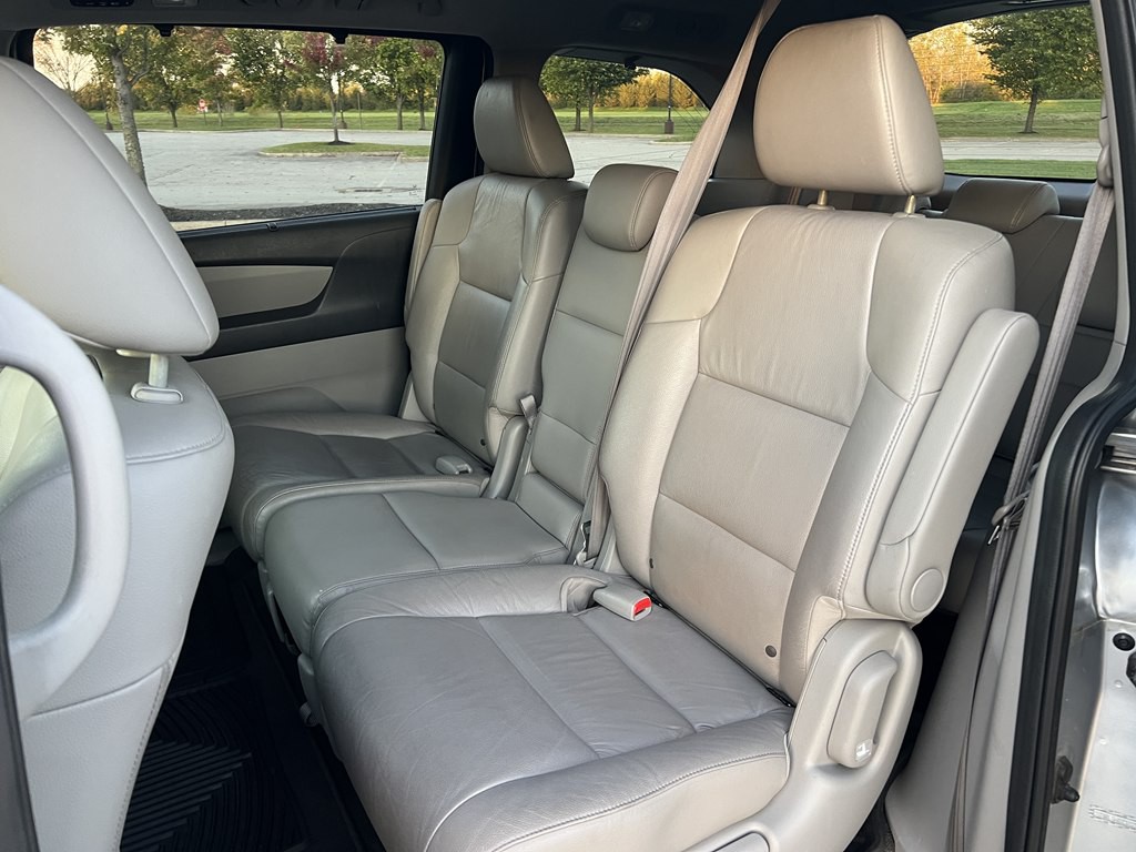 2012 Honda Odyssey Image 14