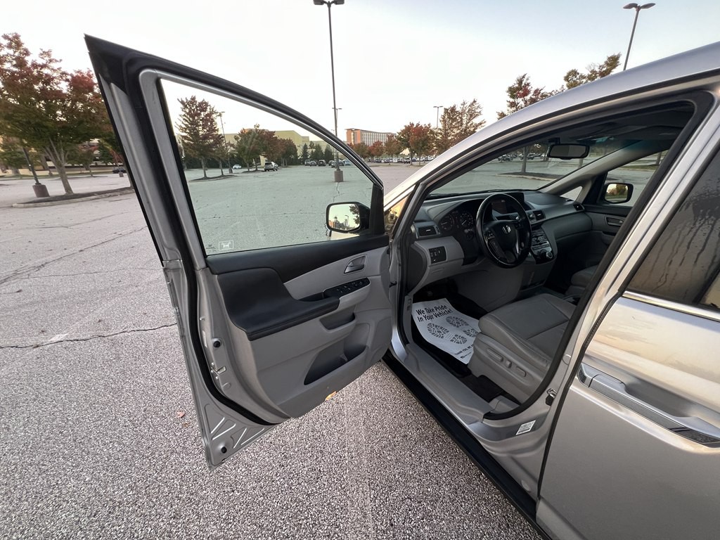 2012 Honda Odyssey Image 17