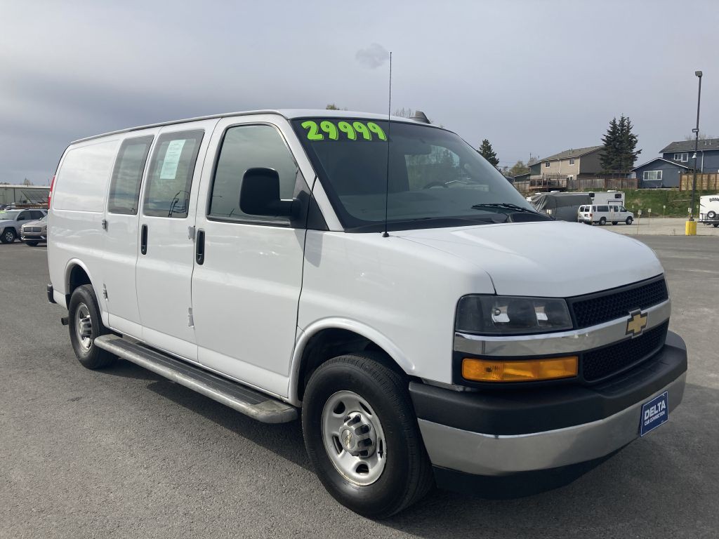2021 Chevrolet Express Image 3