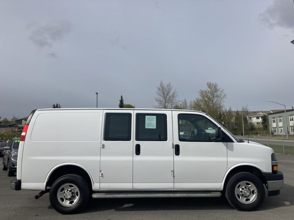 2021 Chevrolet Express Image 4