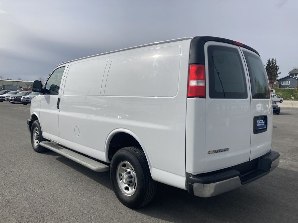 2021 Chevrolet Express Image 7