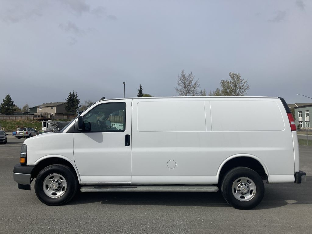 2021 Chevrolet Express Image 8
