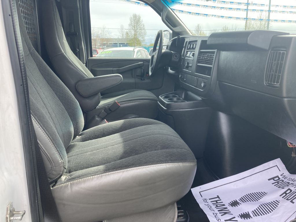 2021 Chevrolet Express Image 11