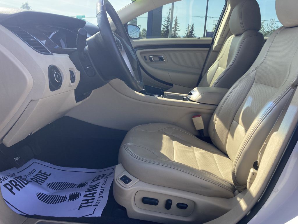 2018 Ford Taurus Image 9