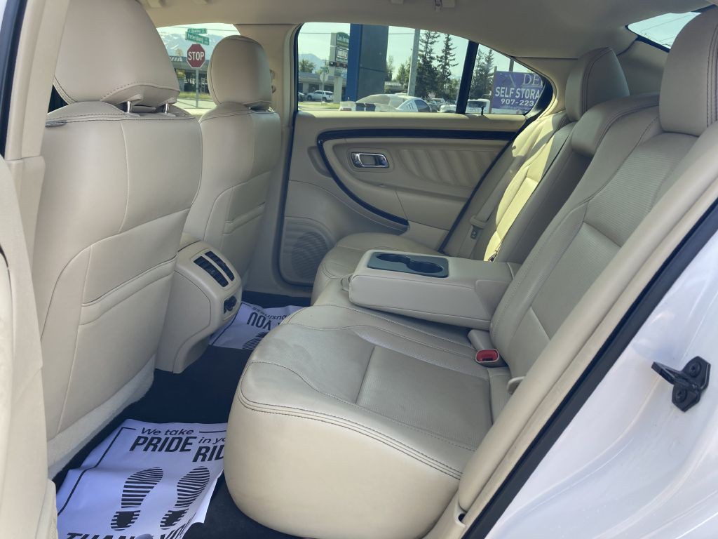 2018 Ford Taurus Image 10
