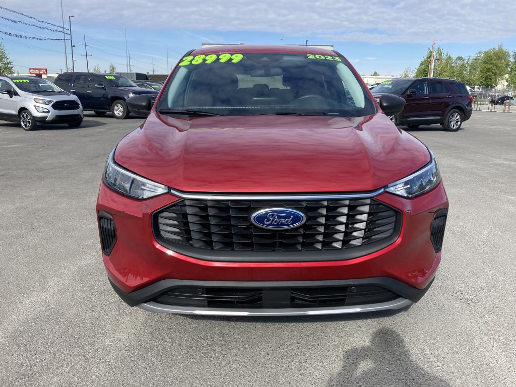2023 Ford Escape Image 2