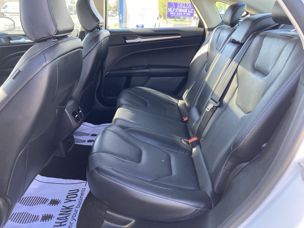 2020 Ford Fusion Image 10