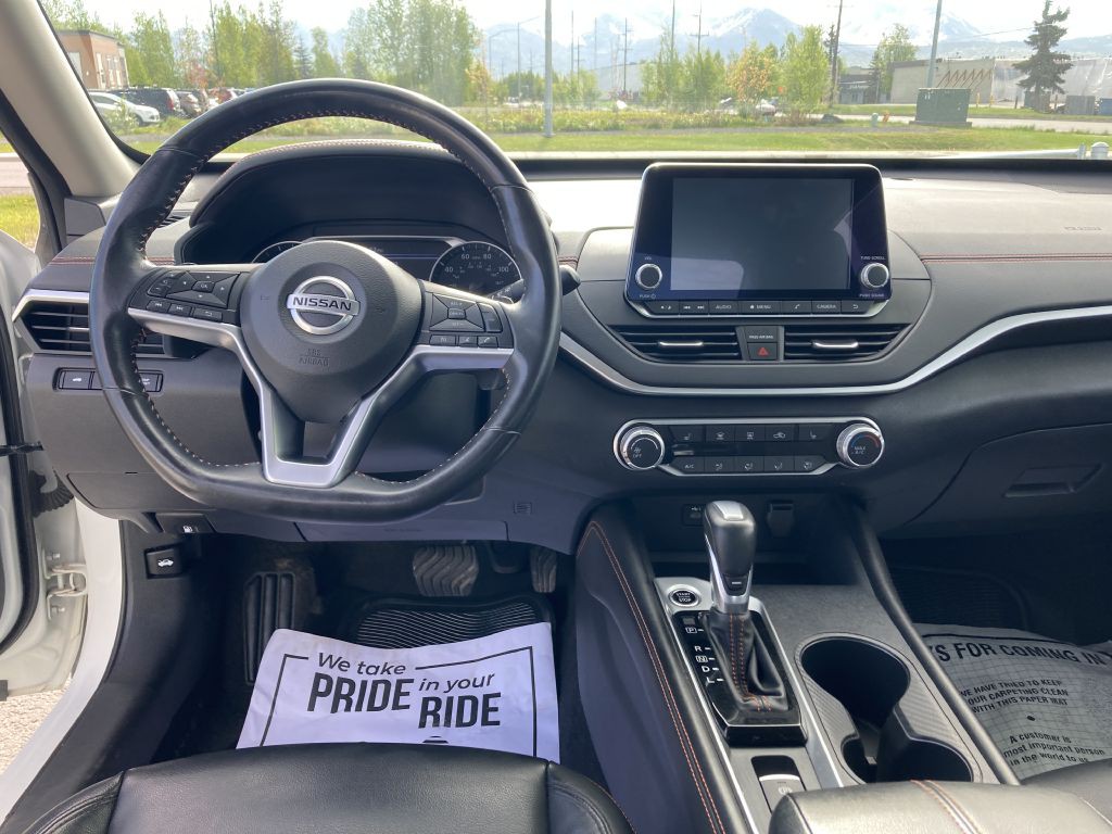 2022 Nissan Altima Image 11