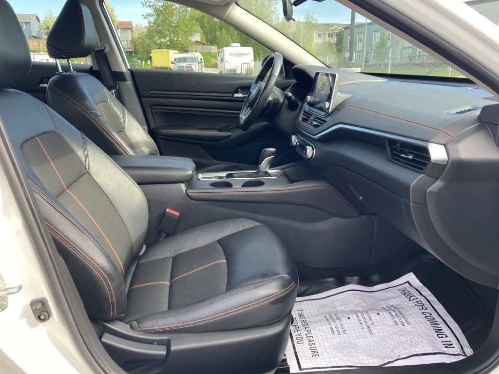 2022 Nissan Altima Image 12