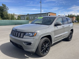 Image for 2022 Jeep Grand Cherokee Laredo E ID: 6709291