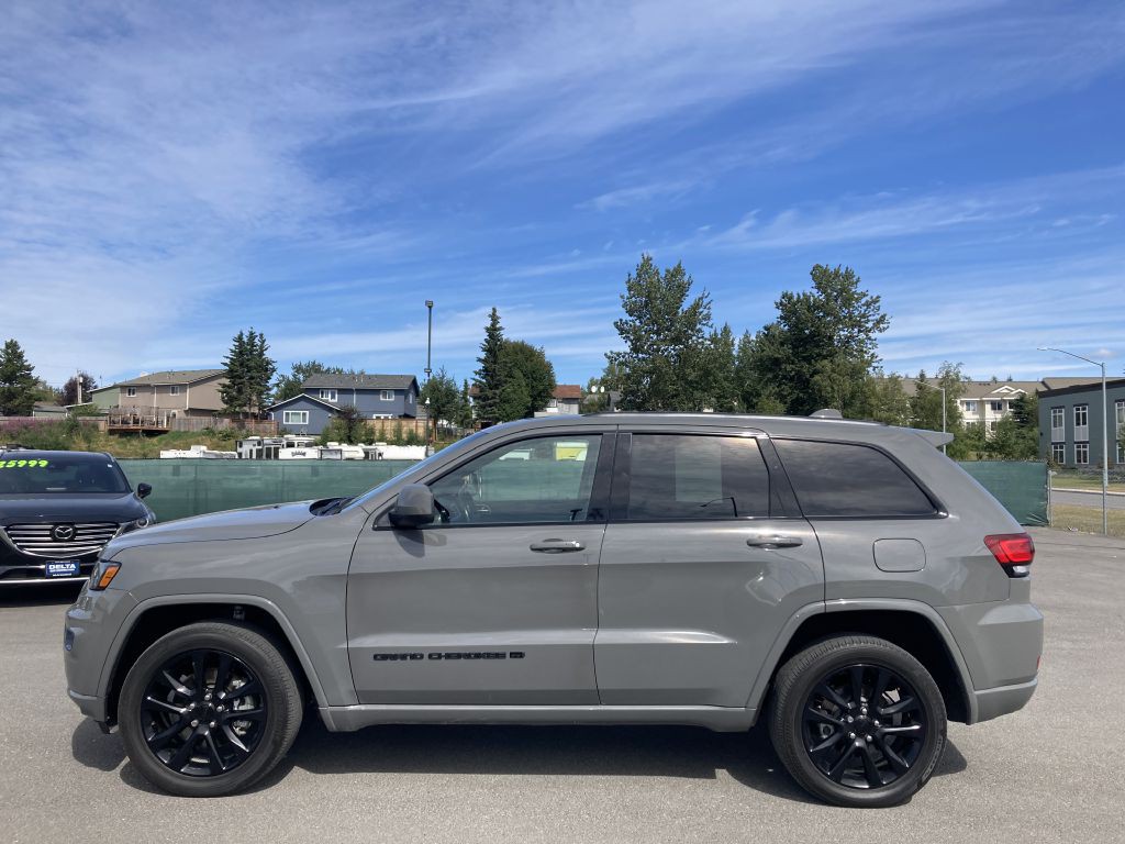 2022 Jeep Grand Cherokee Image 8