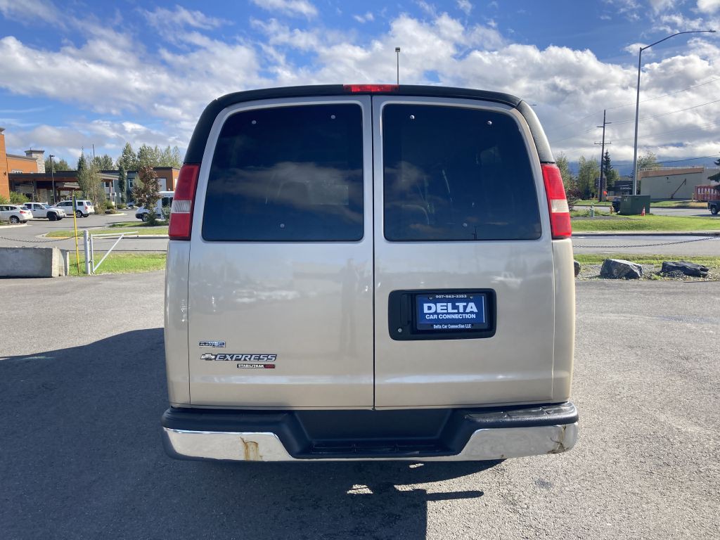 2009 Chevrolet Express Image 6