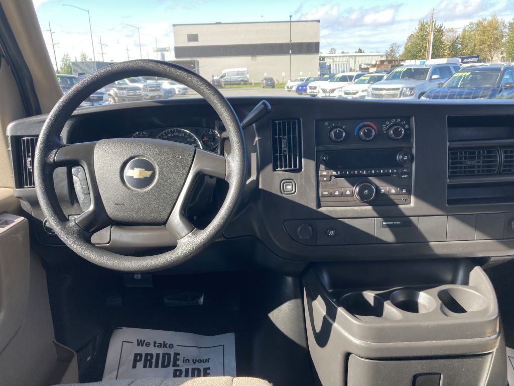 2009 Chevrolet Express Image 10