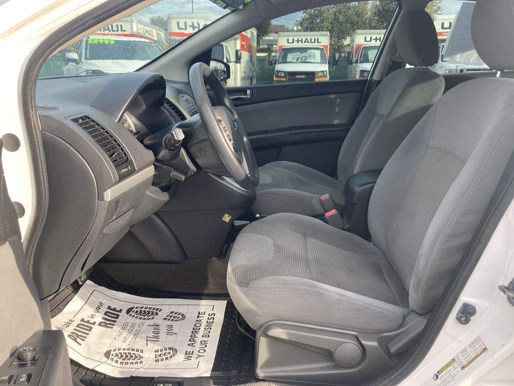 2010 Nissan Sentra Image 9