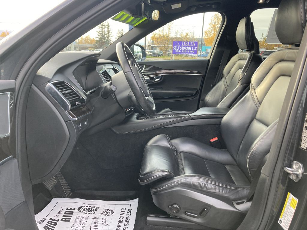 2017 Volvo XC90 Image 9