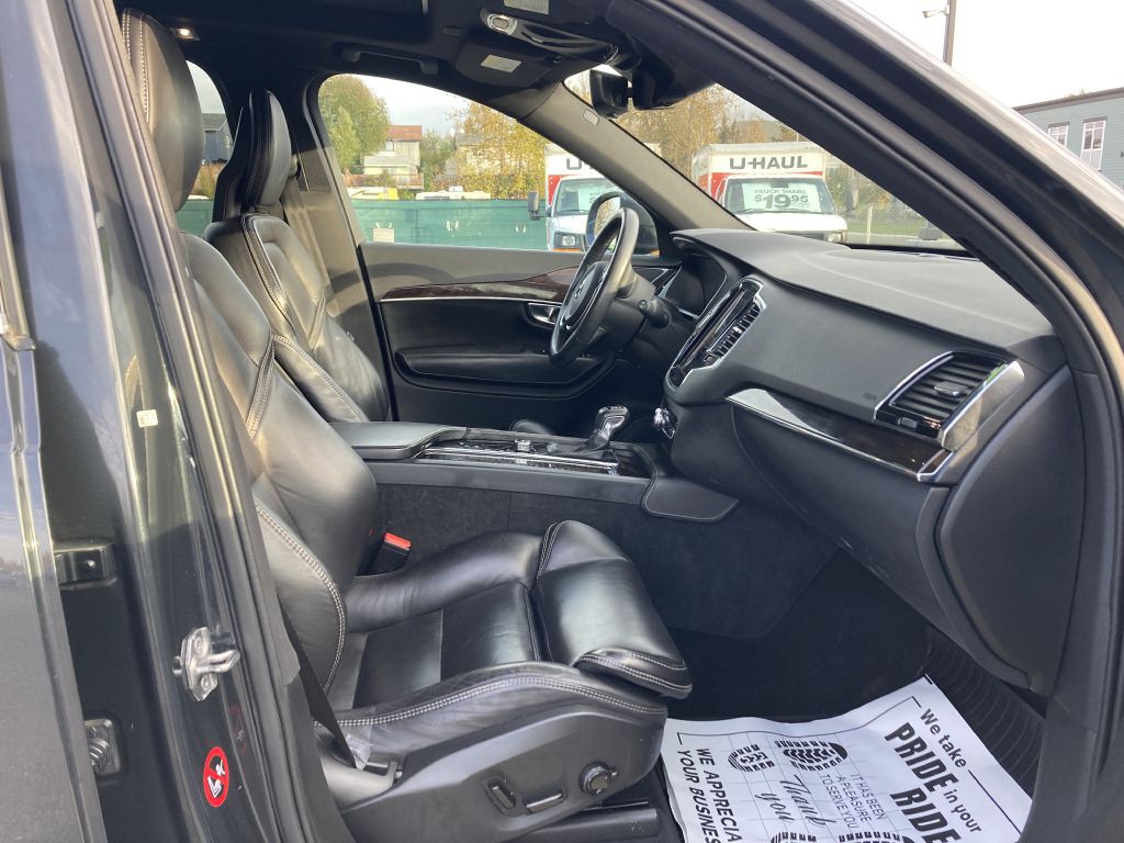 2017 Volvo XC90 Image 12