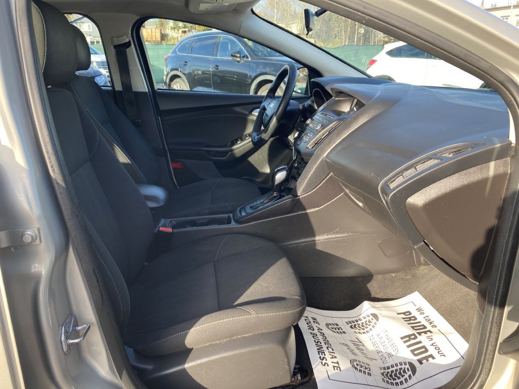 2016 Ford Focus Image 12