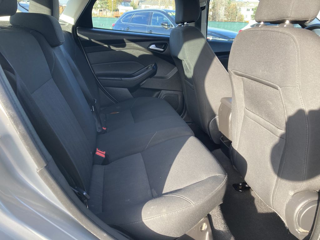 2016 Ford Focus Image 13